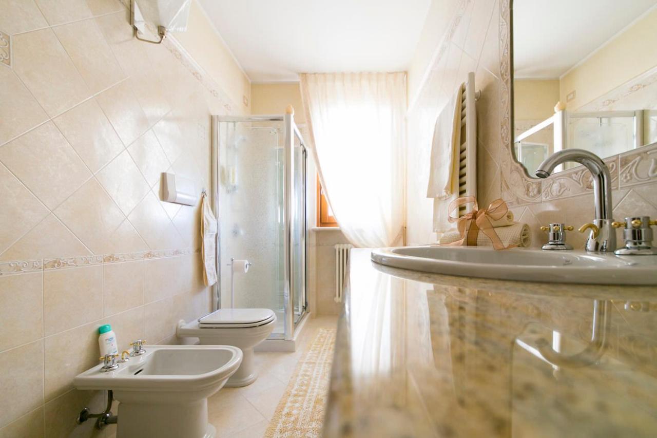 La Casa Di Pimpi Bed & Breakfast Desenzano del Garda Exterior photo